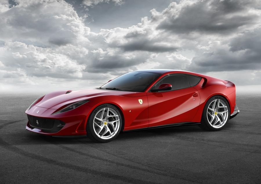  Ferrari 812 Superfast 2017 года  (фото 5 из 91)